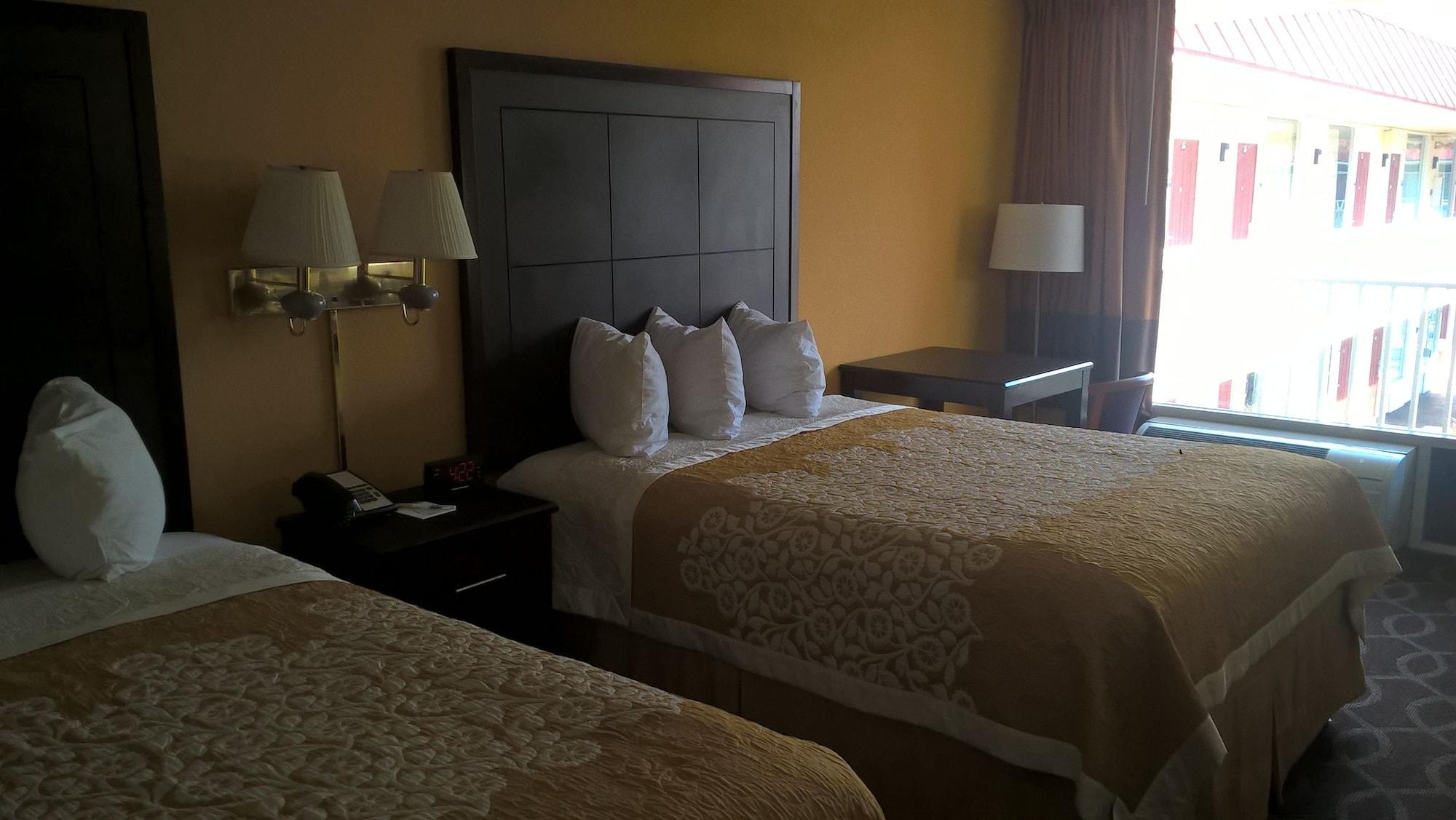 Days Inn & Suites By Wyndham Port Richey Bagian luar foto