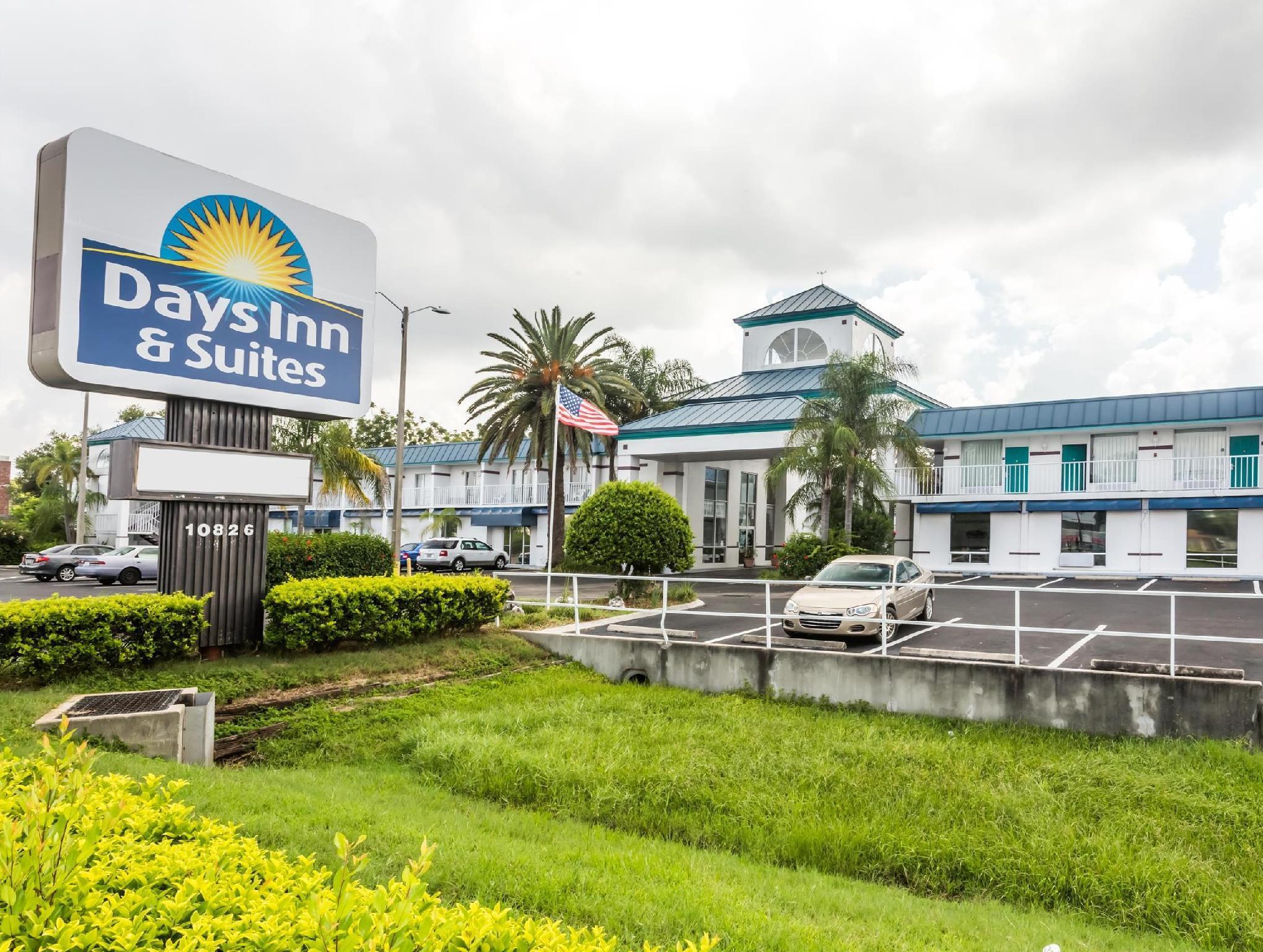 Days Inn & Suites By Wyndham Port Richey Bagian luar foto