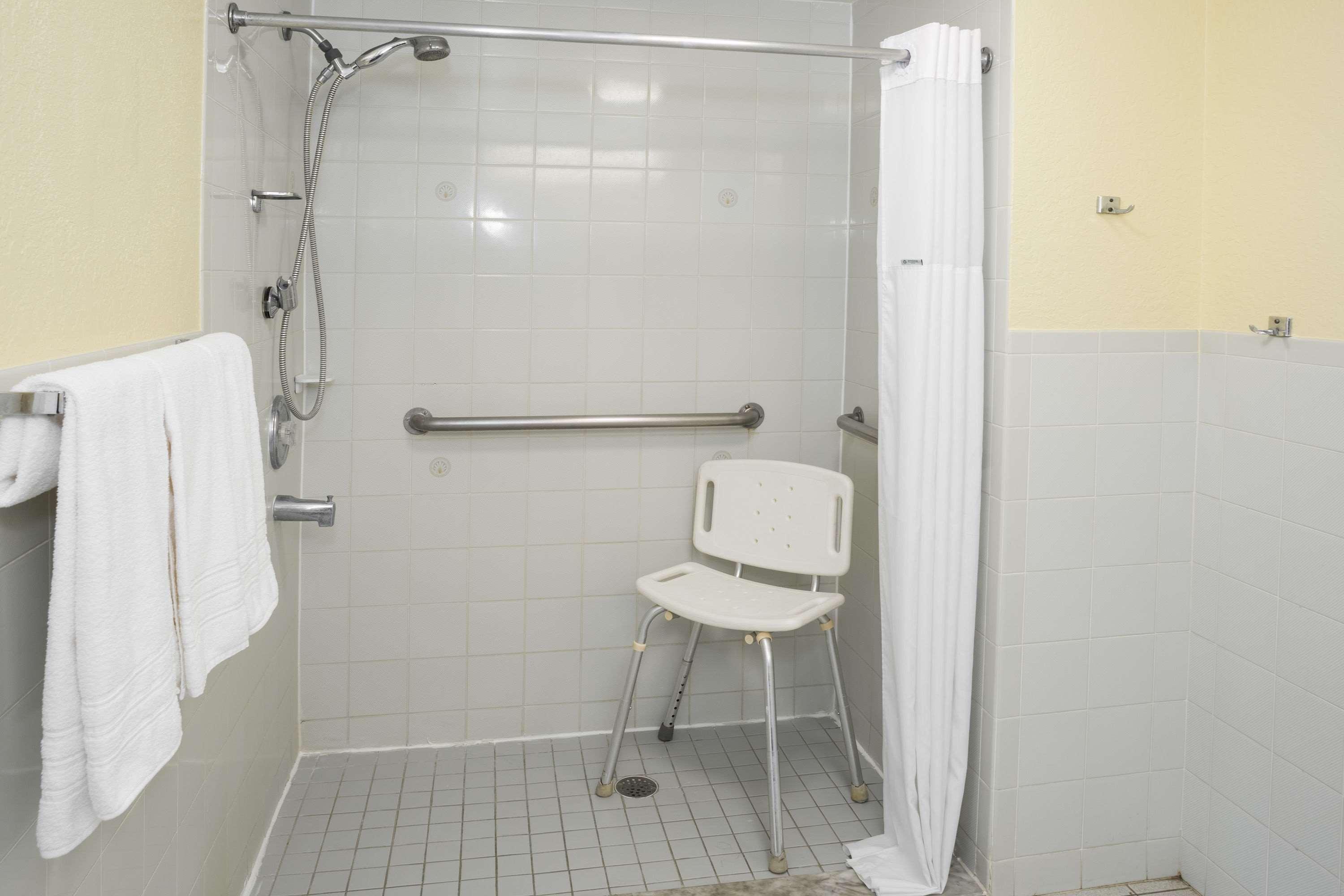 Days Inn & Suites By Wyndham Port Richey Bagian luar foto